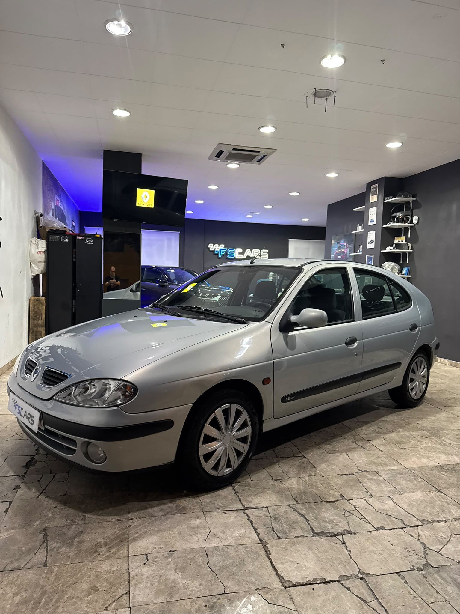 RENAULT MEGANE 1.6 110cv 25000km!!!!!!!